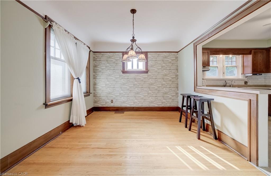 7 Locust Street Property Photo 10