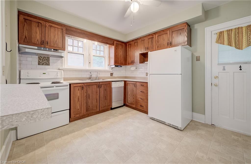 7 Locust Street Property Photo 13