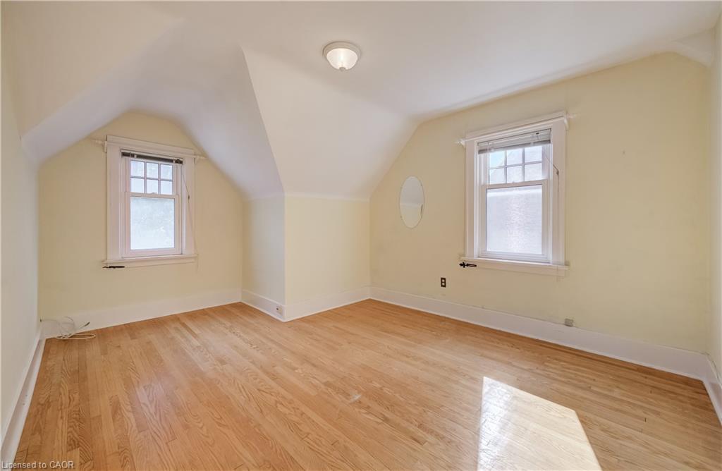 7 Locust Street Property Photo 18