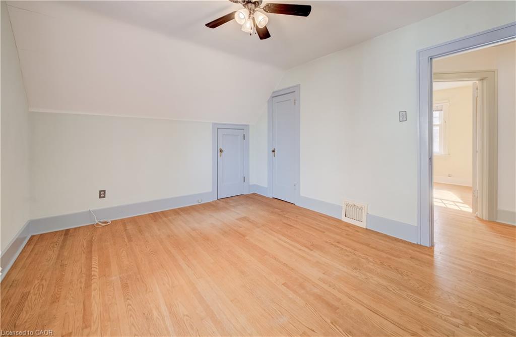 7 Locust Street Property Photo 21