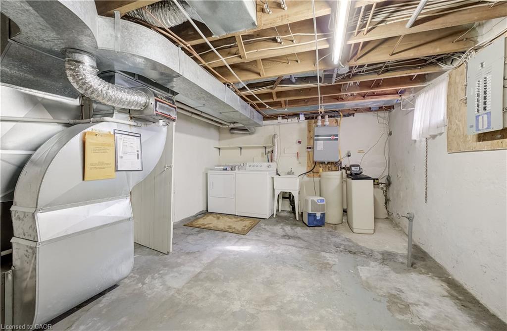 7 Locust Street Property Photo 25