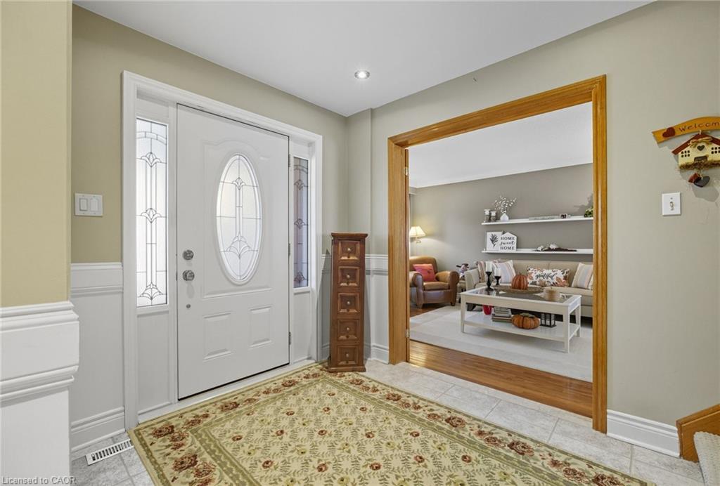 1580 Woodeden Drive Property Photo 4