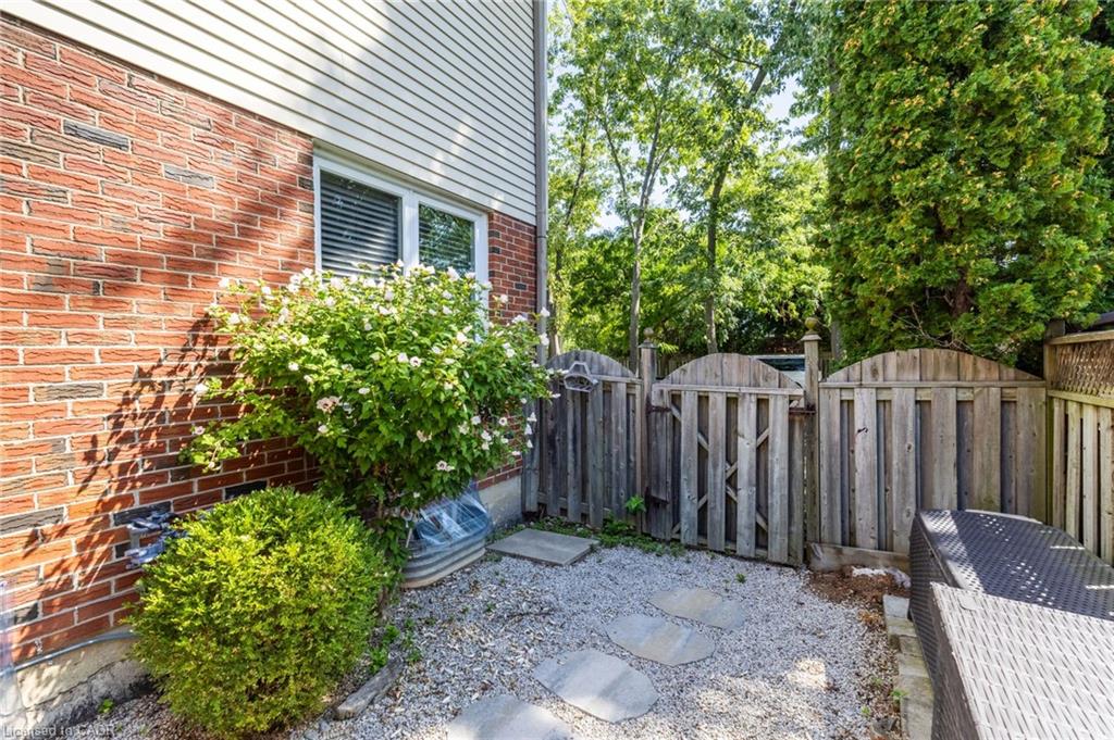 1580 Woodeden Drive Property Photo 28