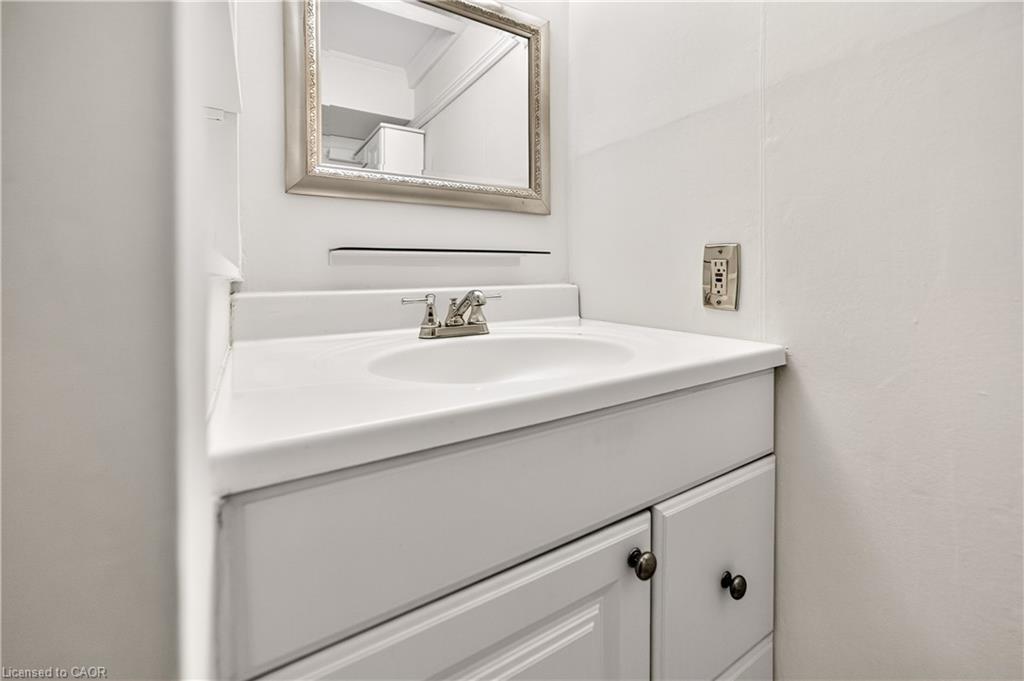 461 Blathwayte Lane Property Photo 22