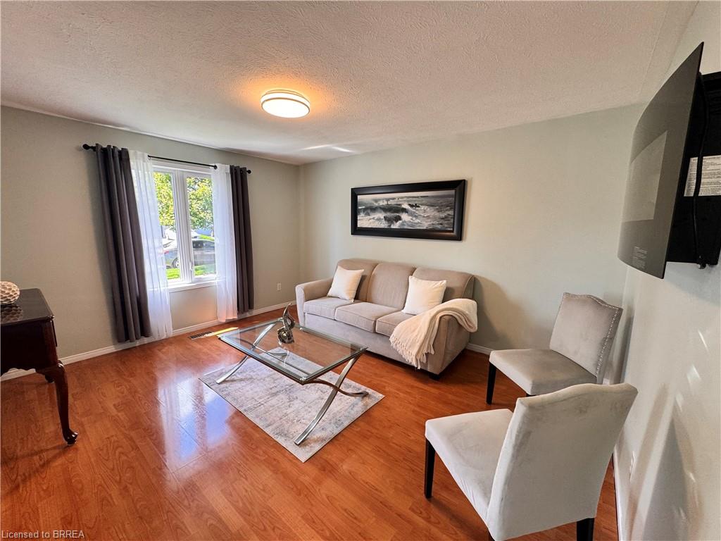 37 Anastasia Crescent Property Photo 5