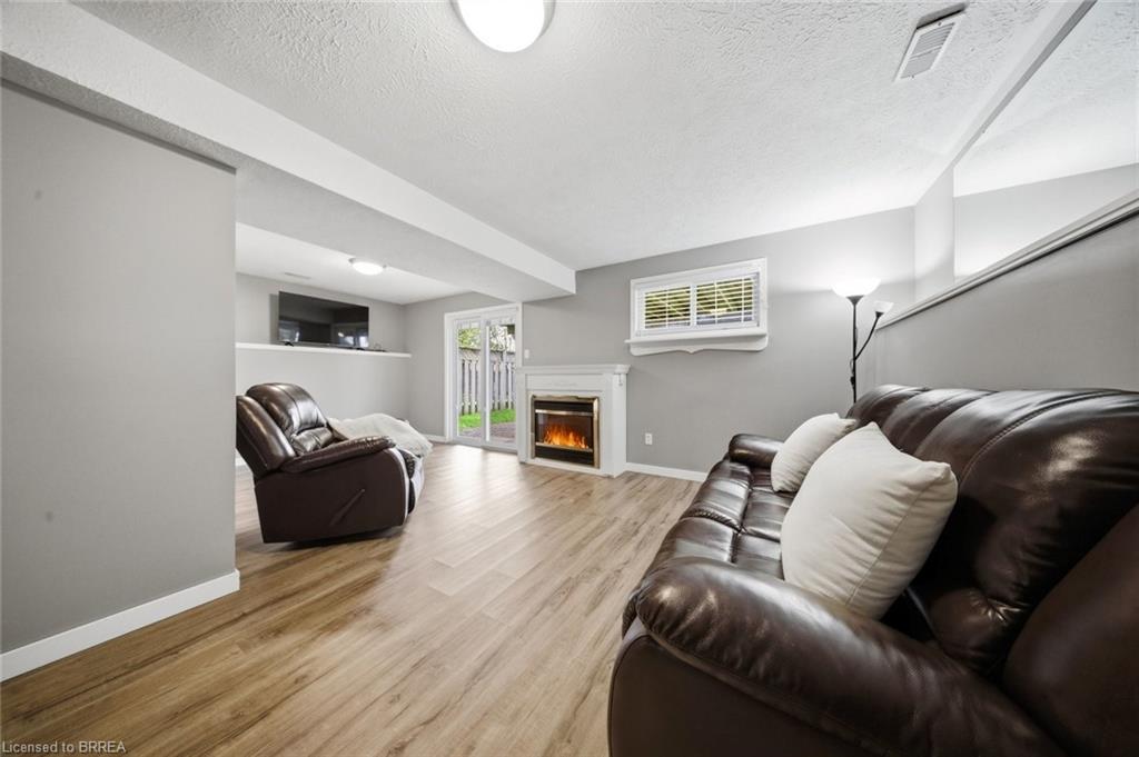 37 Anastasia Crescent Property Photo 18