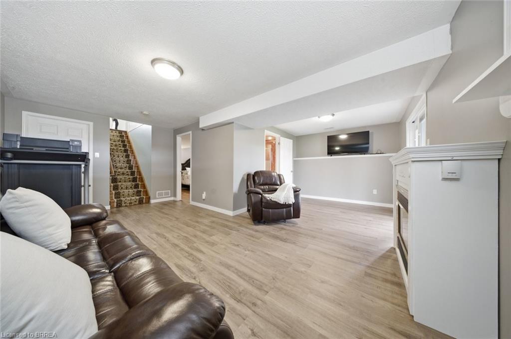 37 Anastasia Crescent Property Photo 19