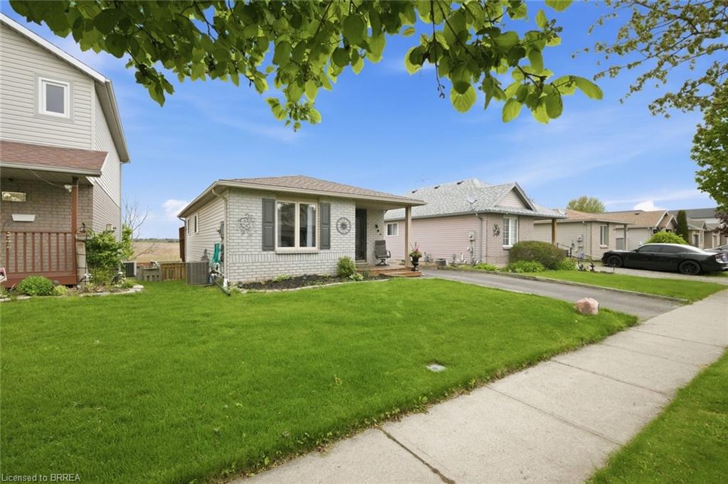 37 Anastasia Crescent Property Photo 35
