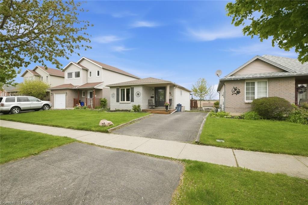 37 Anastasia Crescent Property Photo 36