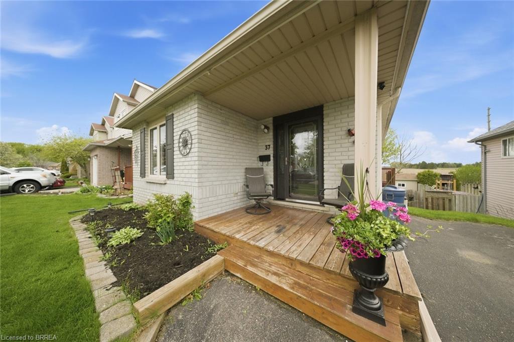 37 Anastasia Crescent Property Photo 37