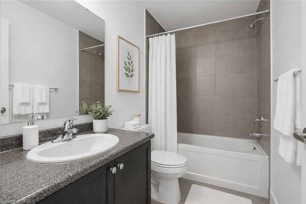 31-590 North Service Road Property Photo 45