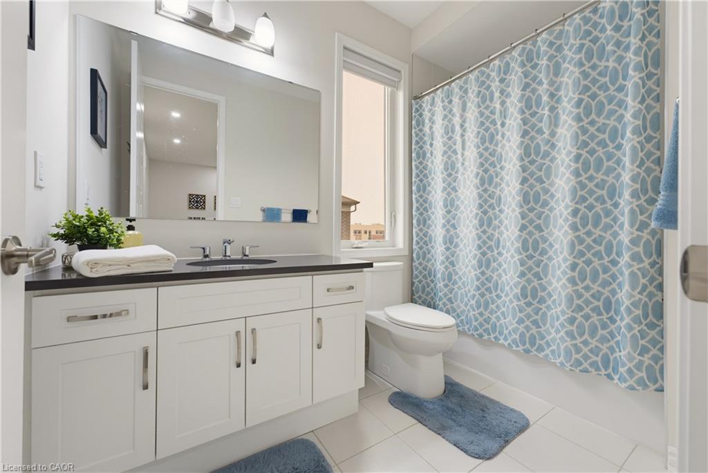 6 Milt Schmidt Street Property Photo 20