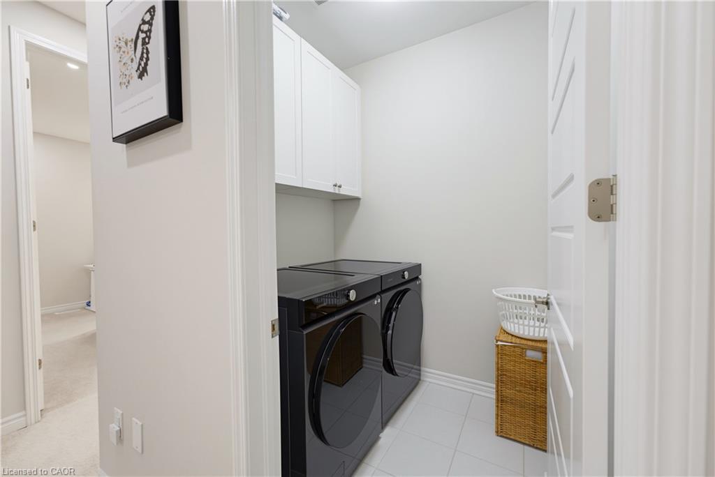 6 Milt Schmidt Street Property Photo 23