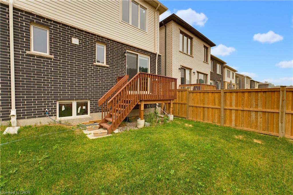 6 Milt Schmidt Street Property Photo 26
