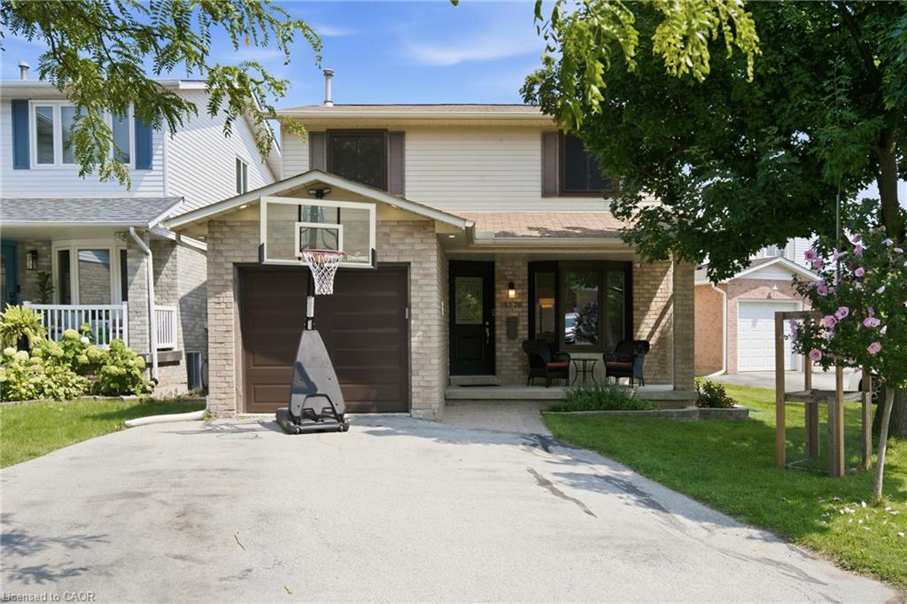 1576 Riley Avenue Property Photo 1