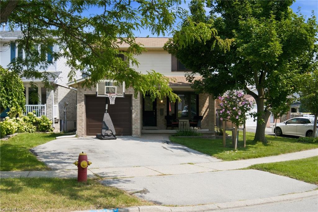 1576 Riley Avenue Property Photo 3