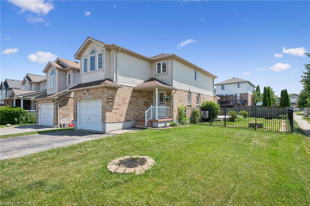 71 Peach Blossom Crescent Property Photo 2