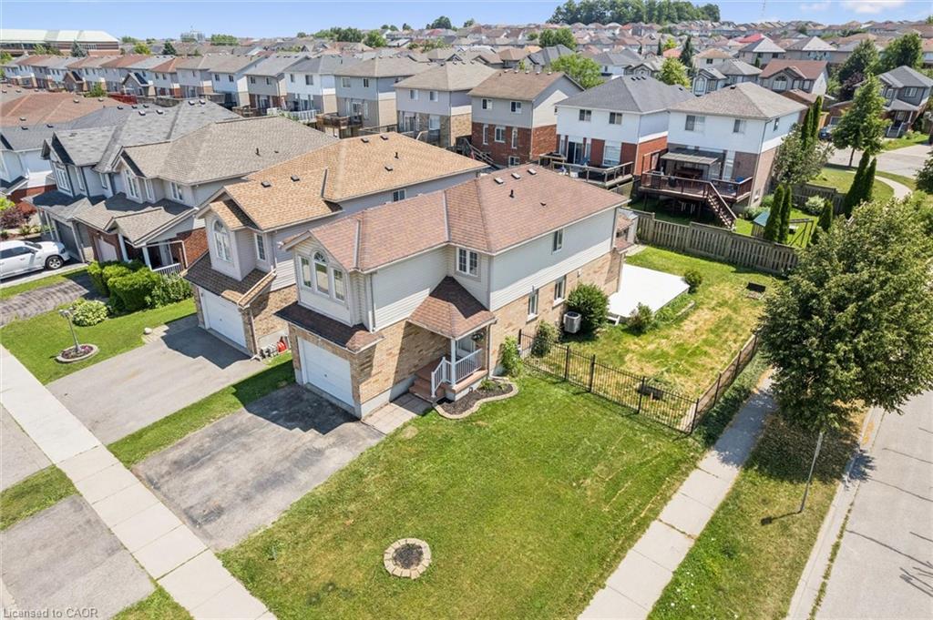 71 Peach Blossom Crescent Property Photo 3