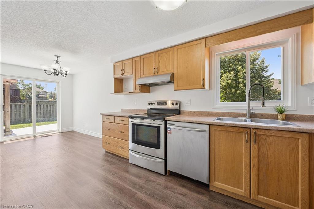 71 Peach Blossom Crescent Property Photo 15