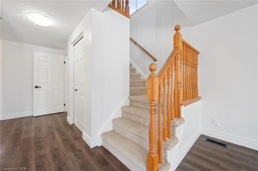 71 Peach Blossom Crescent Property Photo 17