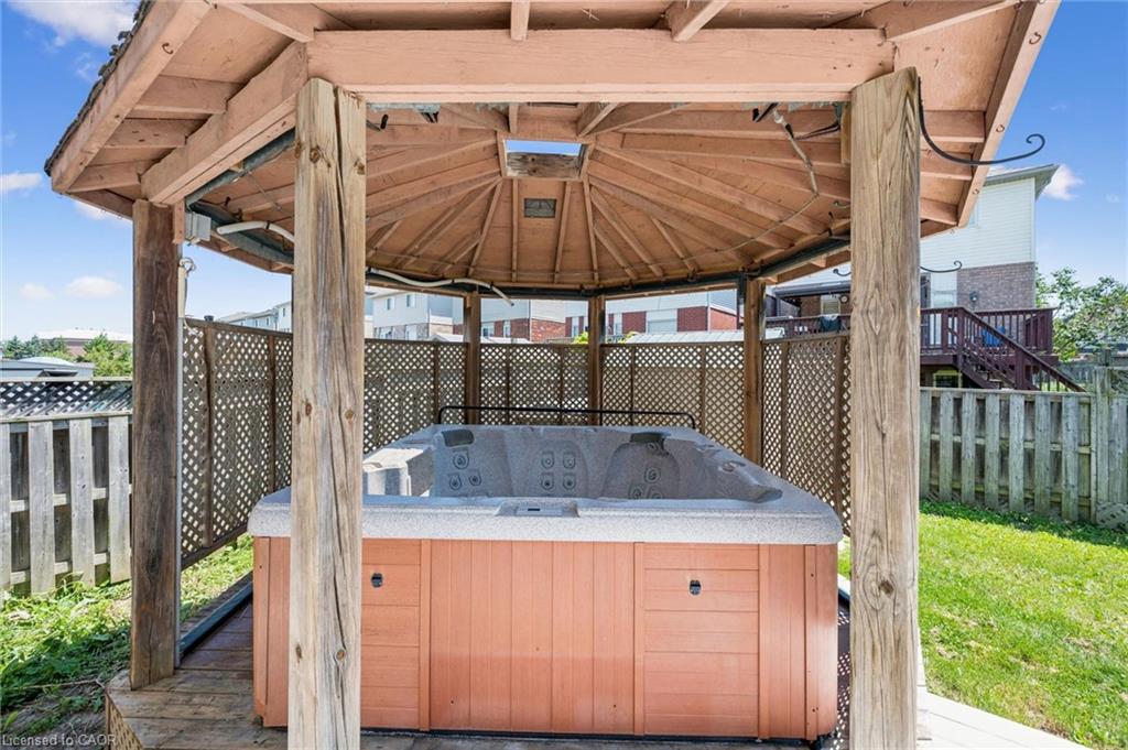 71 Peach Blossom Crescent Property Photo 44