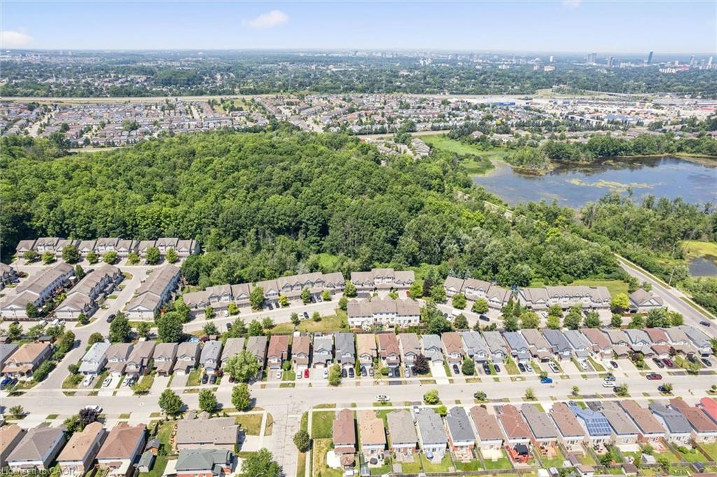 71 Peach Blossom Crescent Property Photo 47