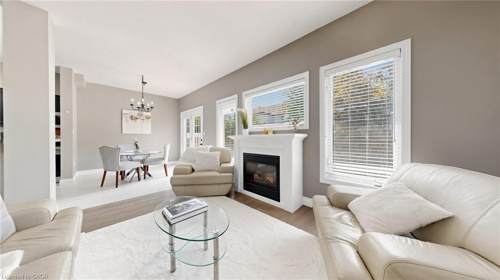 18 Spencer Crescent Property Photo 1