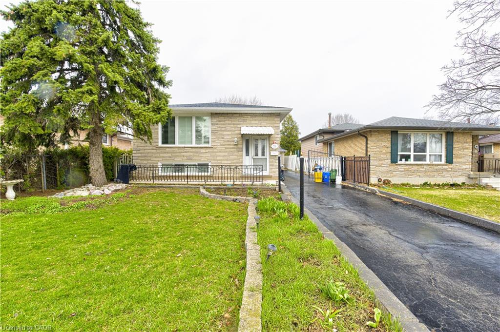 78 Markson Crescent Property Photo 2