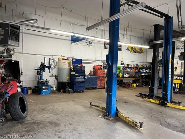 216 Dundurn Street S Property Photo 2