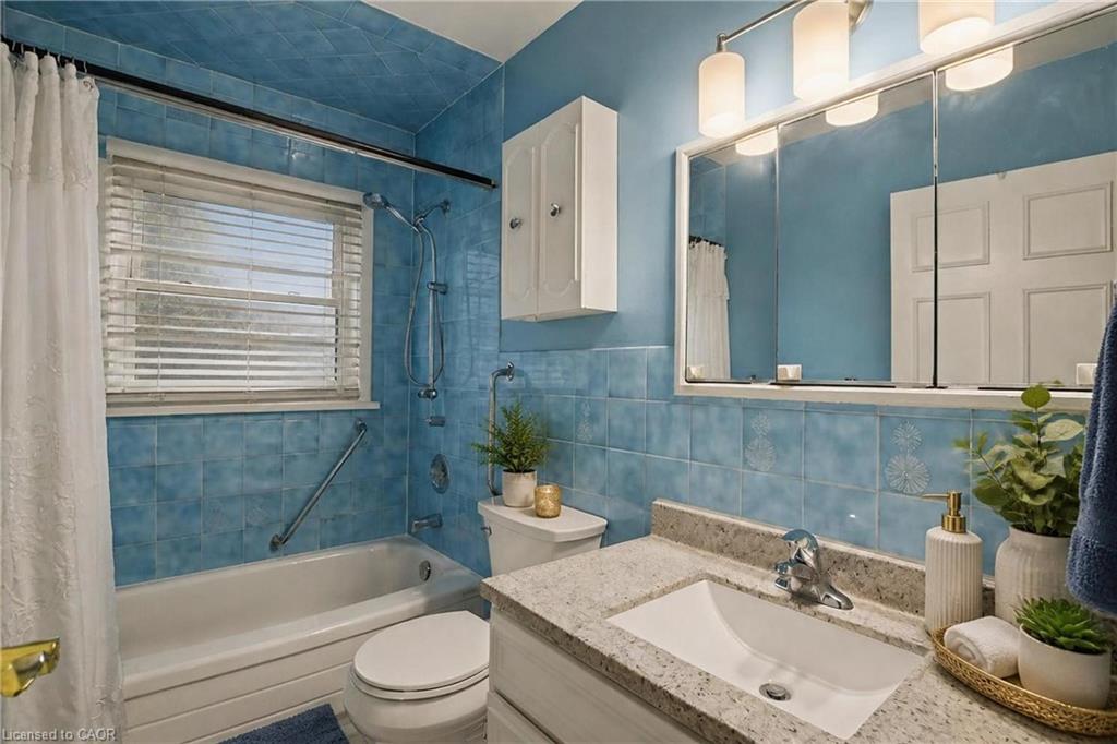 209 Franklin Street S Property Photo 13