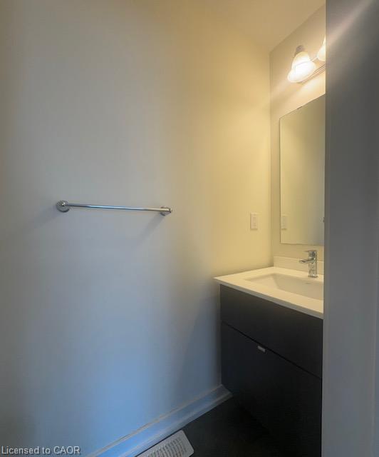 166 Squire Crescent Property Photo 3