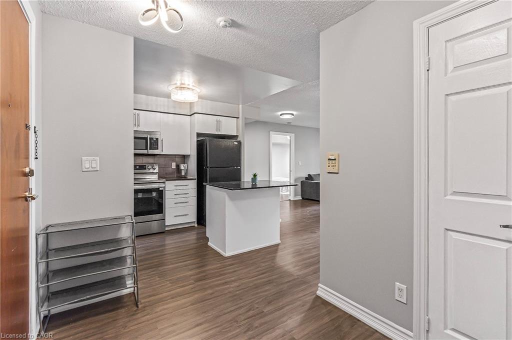 401-310 Burnhamthorpe Road W Property Photo 5