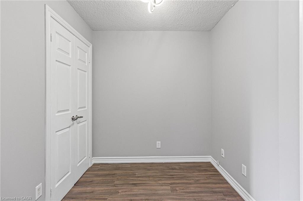 401-310 Burnhamthorpe Road W Property Photo 6