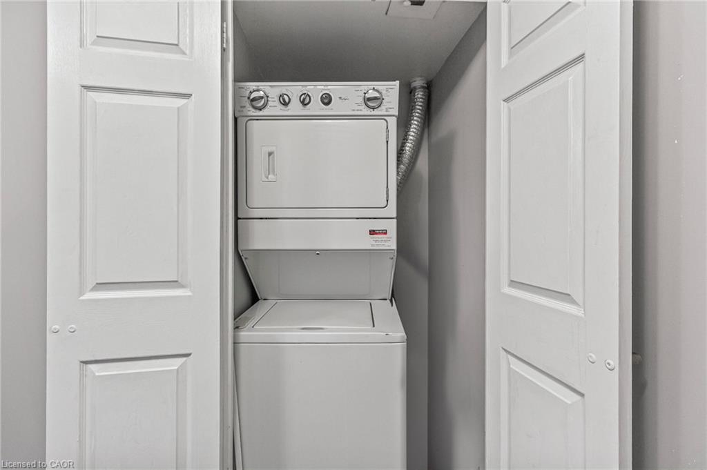 401-310 Burnhamthorpe Road W Property Photo 8