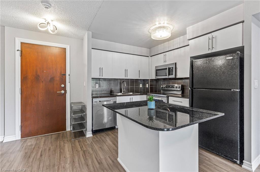 401-310 Burnhamthorpe Road W Property Photo 9