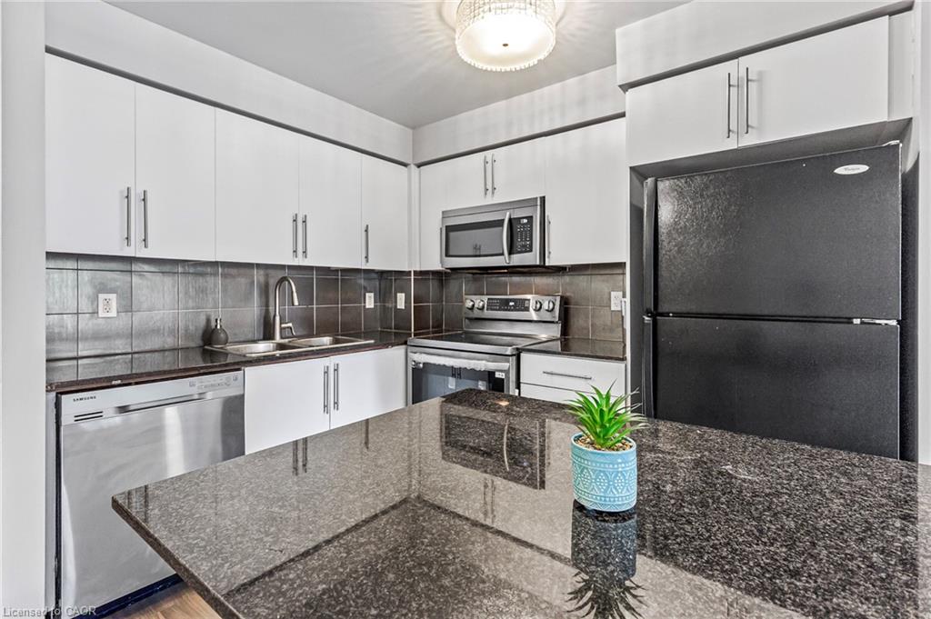 401-310 Burnhamthorpe Road W Property Photo 10