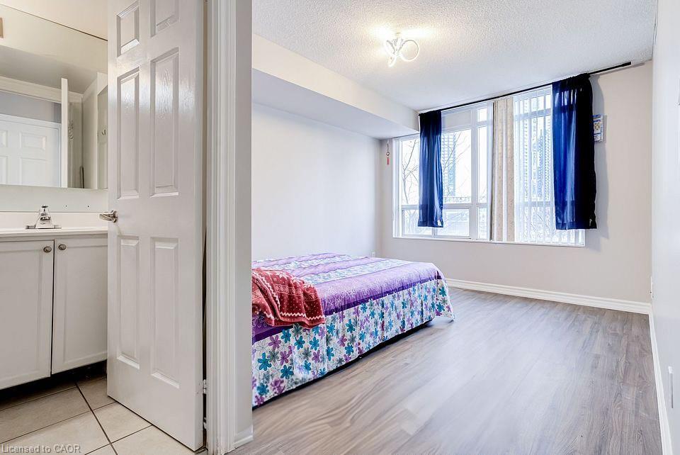 401-310 Burnhamthorpe Road W Property Photo 21