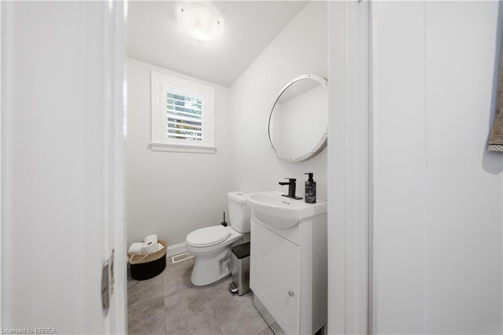 175 Grand River Avenue Property Photo 20