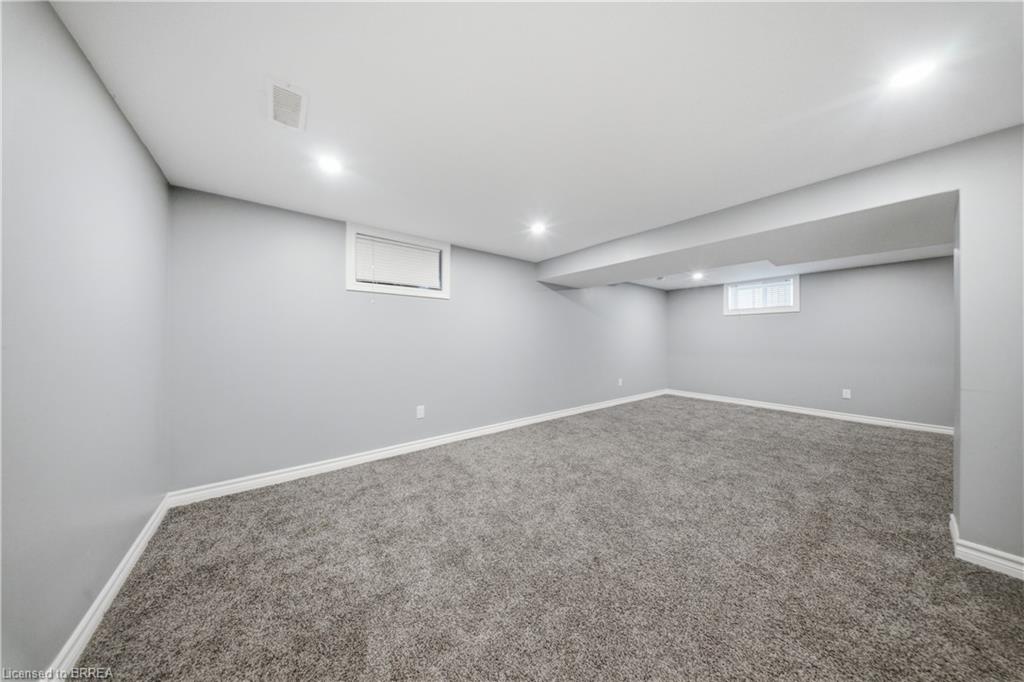 175 Grand River Avenue Property Photo 21