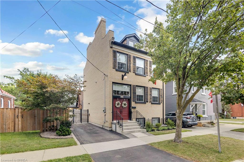 220 Sheridan Street Property Photo 1