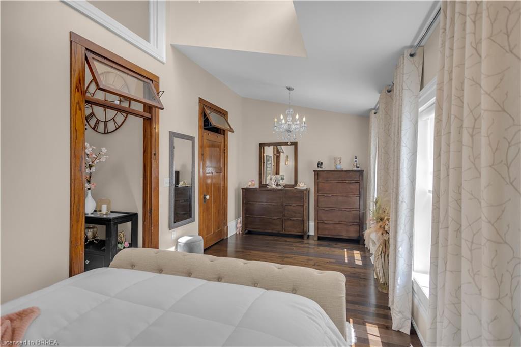 220 Sheridan Street Property Photo 17