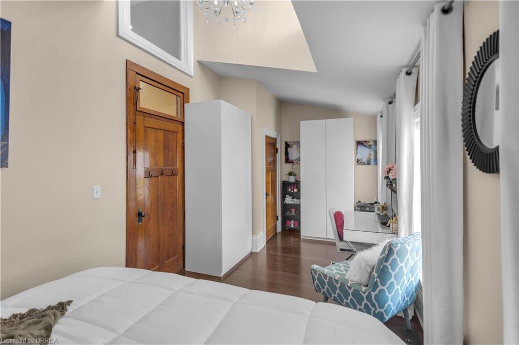220 Sheridan Street Property Photo 19