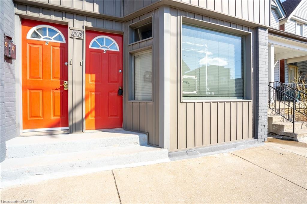 188 Sherman Avenue N Property Photo 4