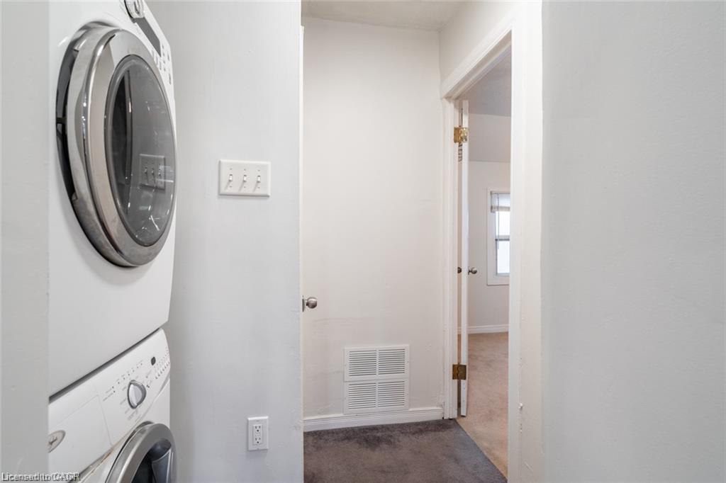 188 Sherman Avenue N Property Photo 19