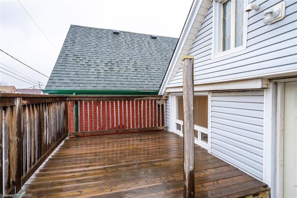 188 Sherman Avenue N Property Photo 26