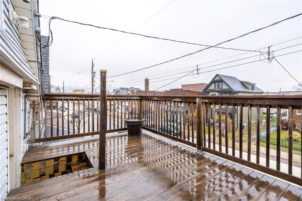 188 Sherman Avenue N Property Photo 28