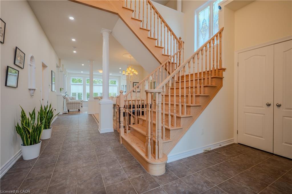 79 Moorland Crescent Property Photo 4