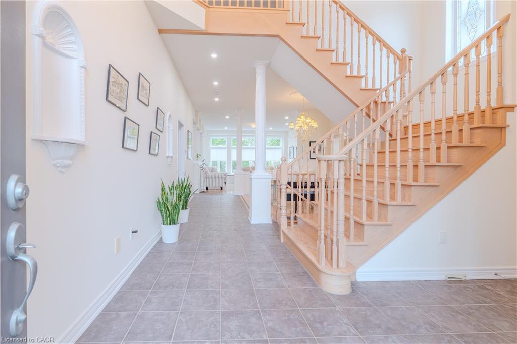 79 Moorland Crescent Property Photo 5