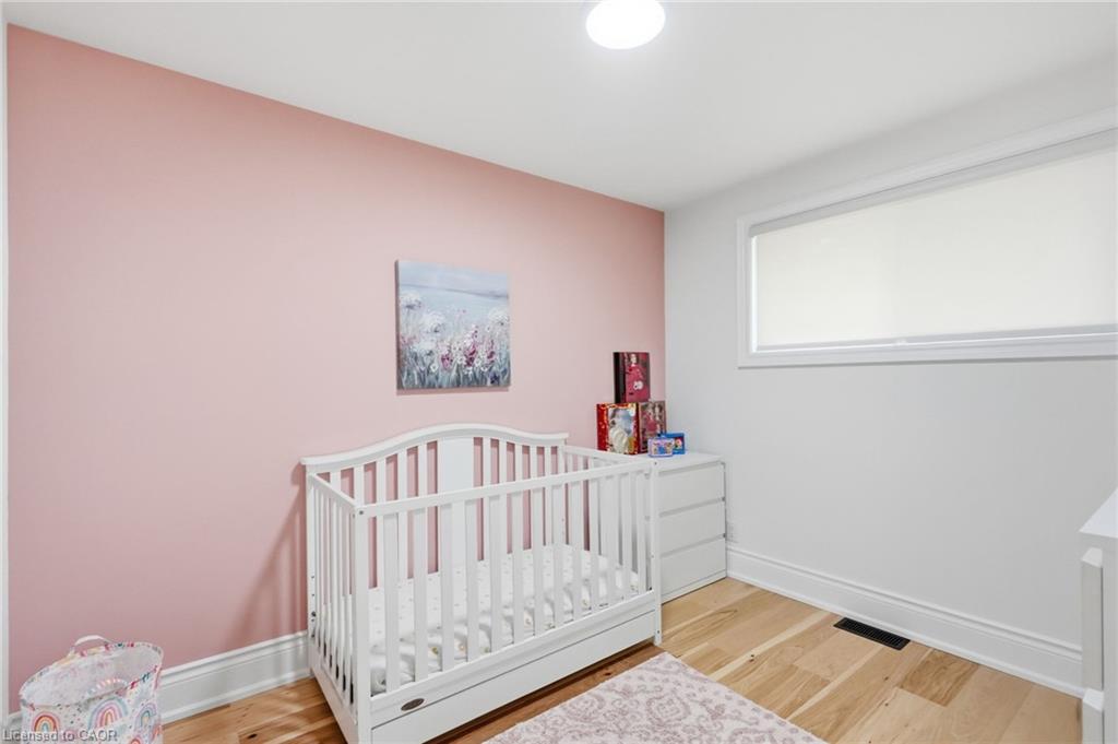 4861 Mapleview Crescent Property Photo 24