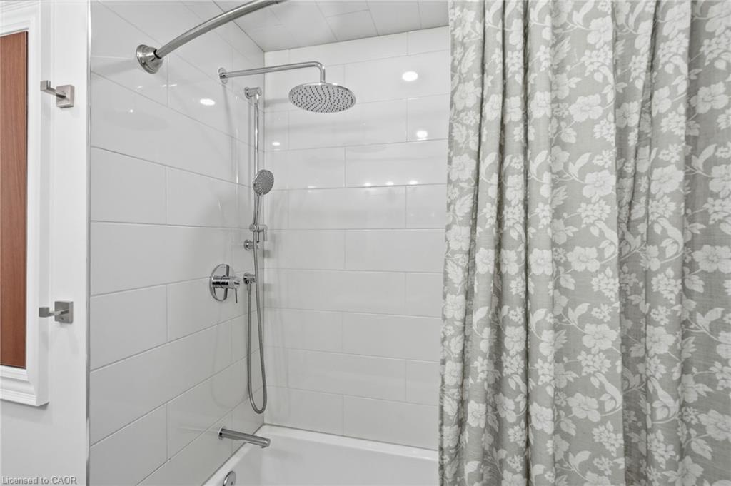 4861 Mapleview Crescent Property Photo 29